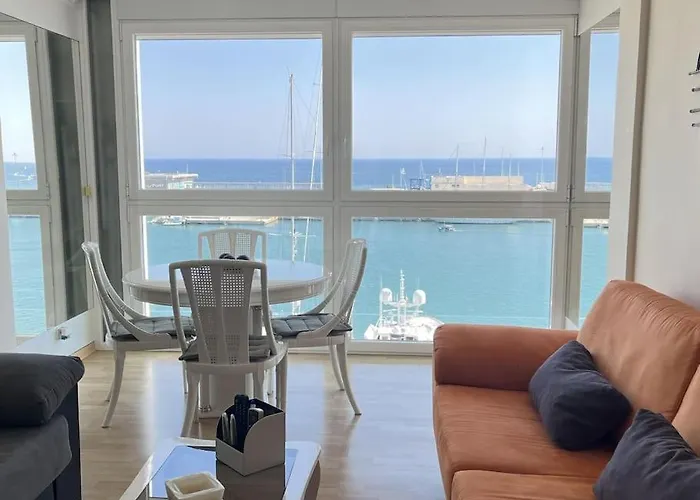 Frente Al Puerto By El Conserje Dénia